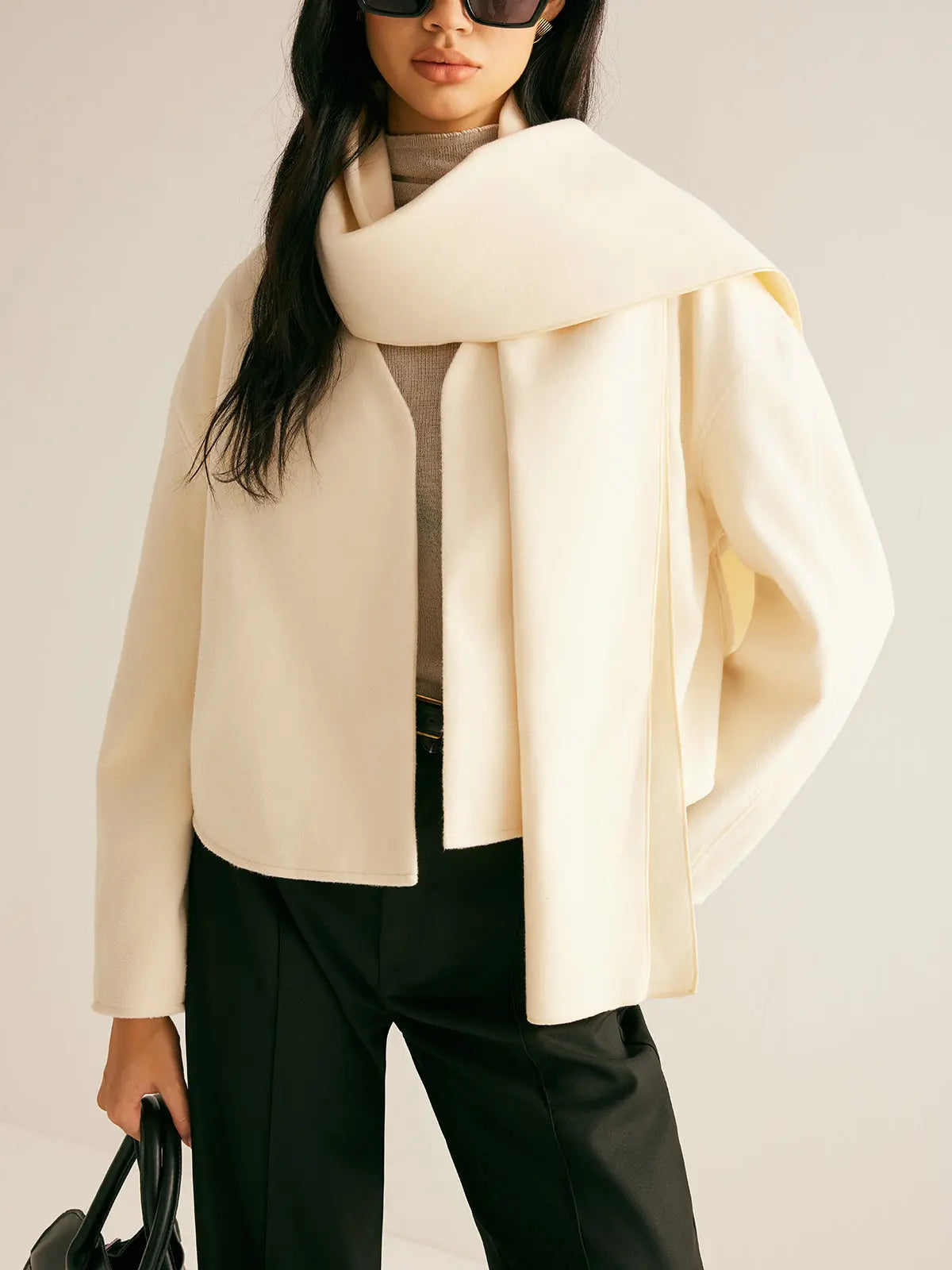 Manteau Court Classique avec Écharpe - BerlinGlamour