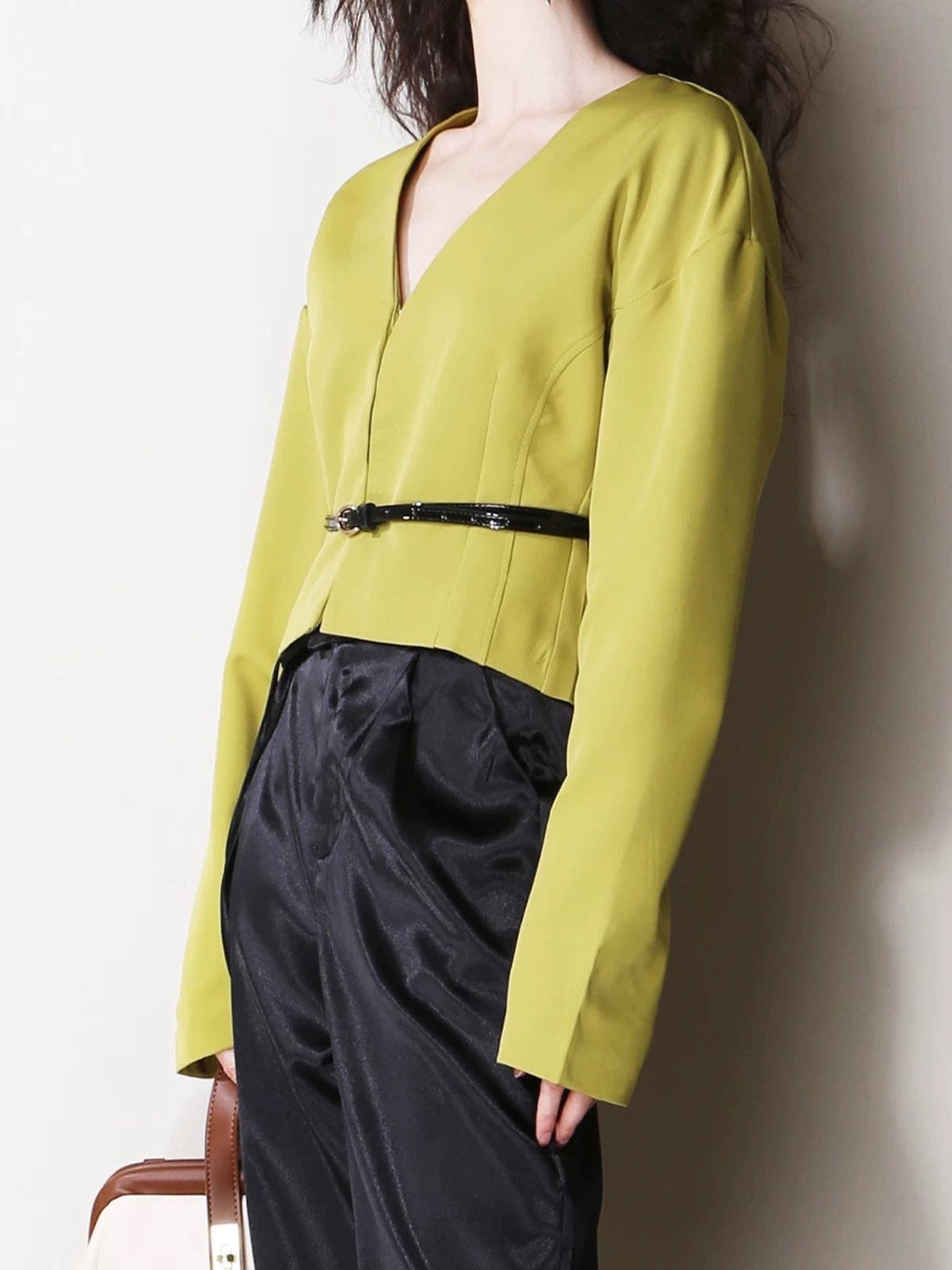 Blazer Femme V Décolleté Élégant avec Ceinture Fine