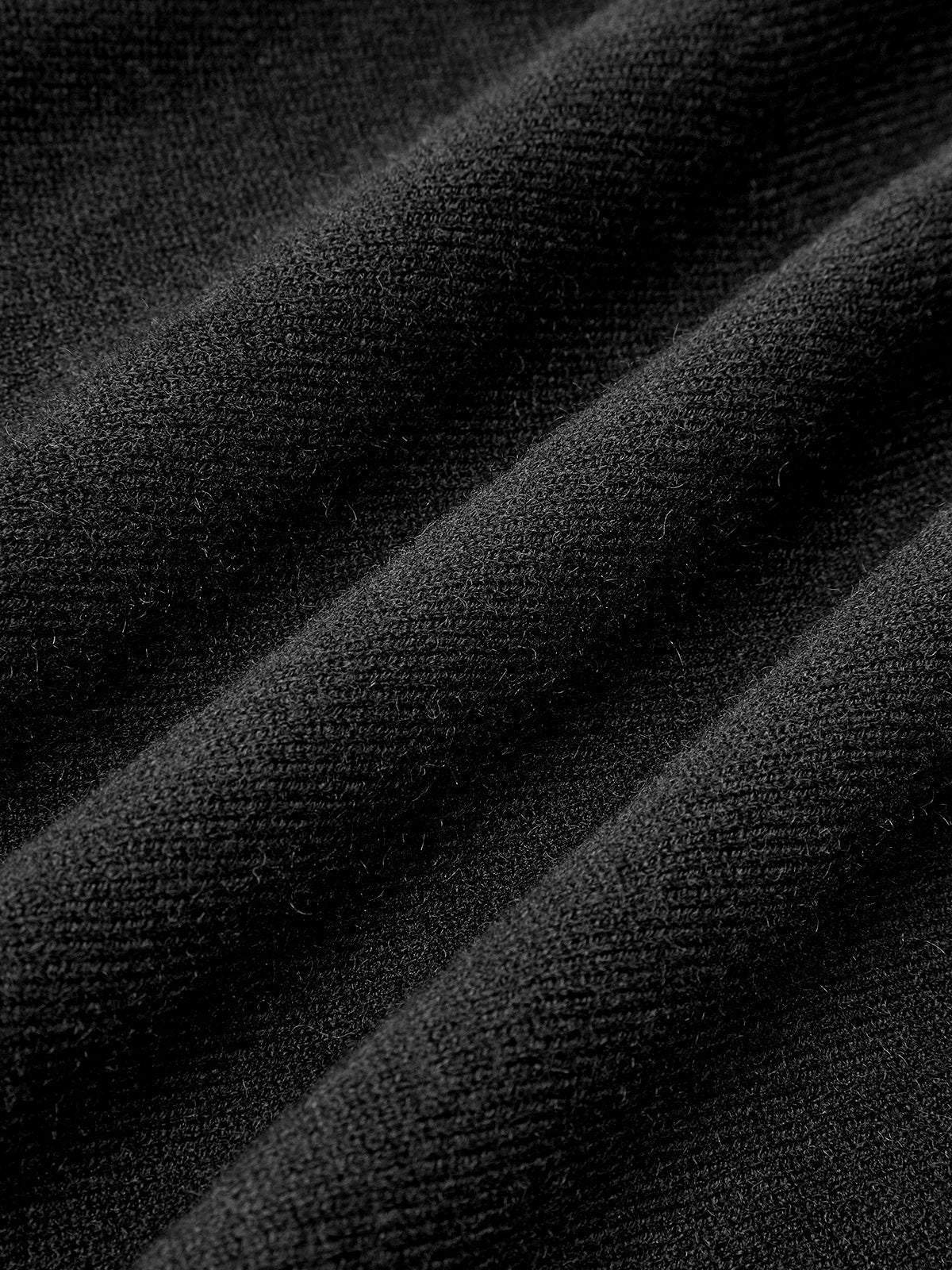 Robe Skater Féminine en Crème à Manches Longues