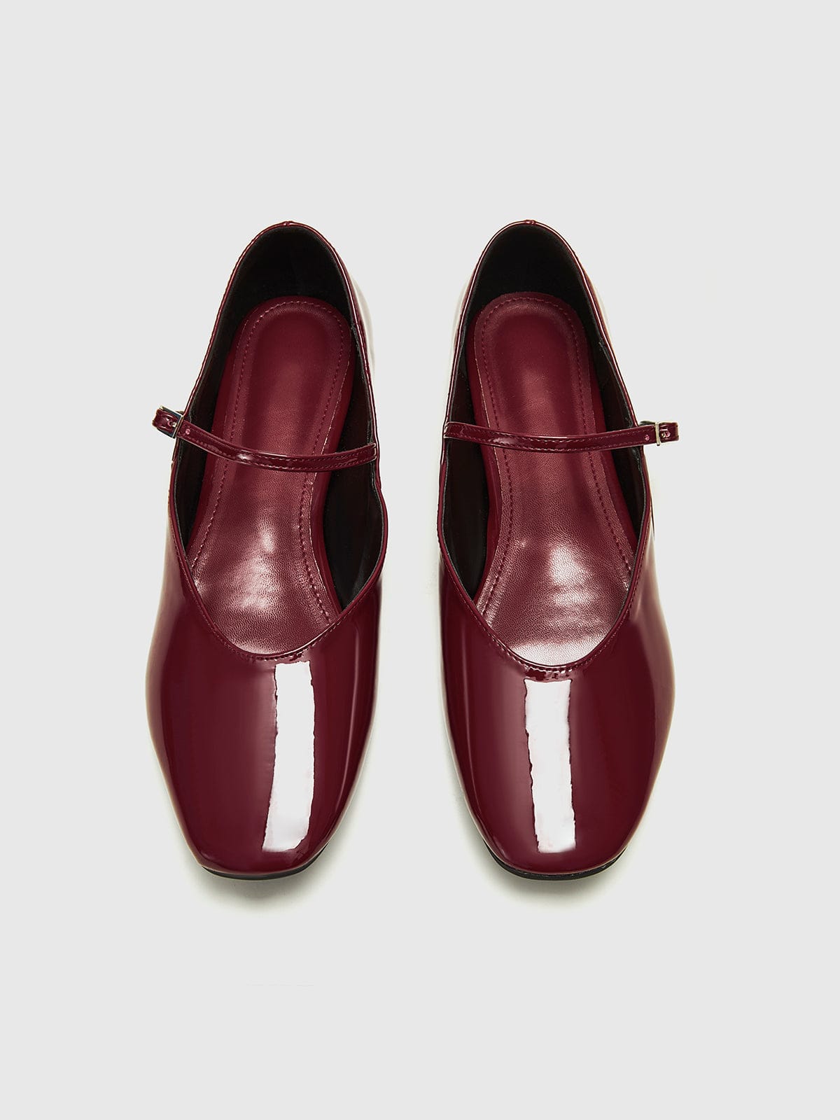 Ballerines en Cuir Bordeaux Élégantes et Féminines
