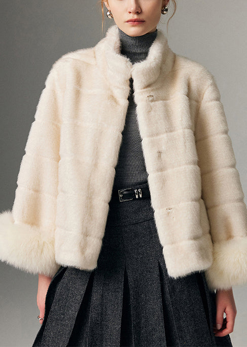 Veste hivernale blanche en fourrure et velours de luxe - EasyApparels