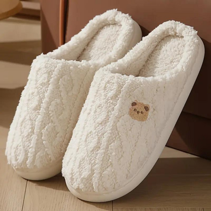 Chaussons Peluche Femme Doux et Confortables pour Maison - BerlinGlamour