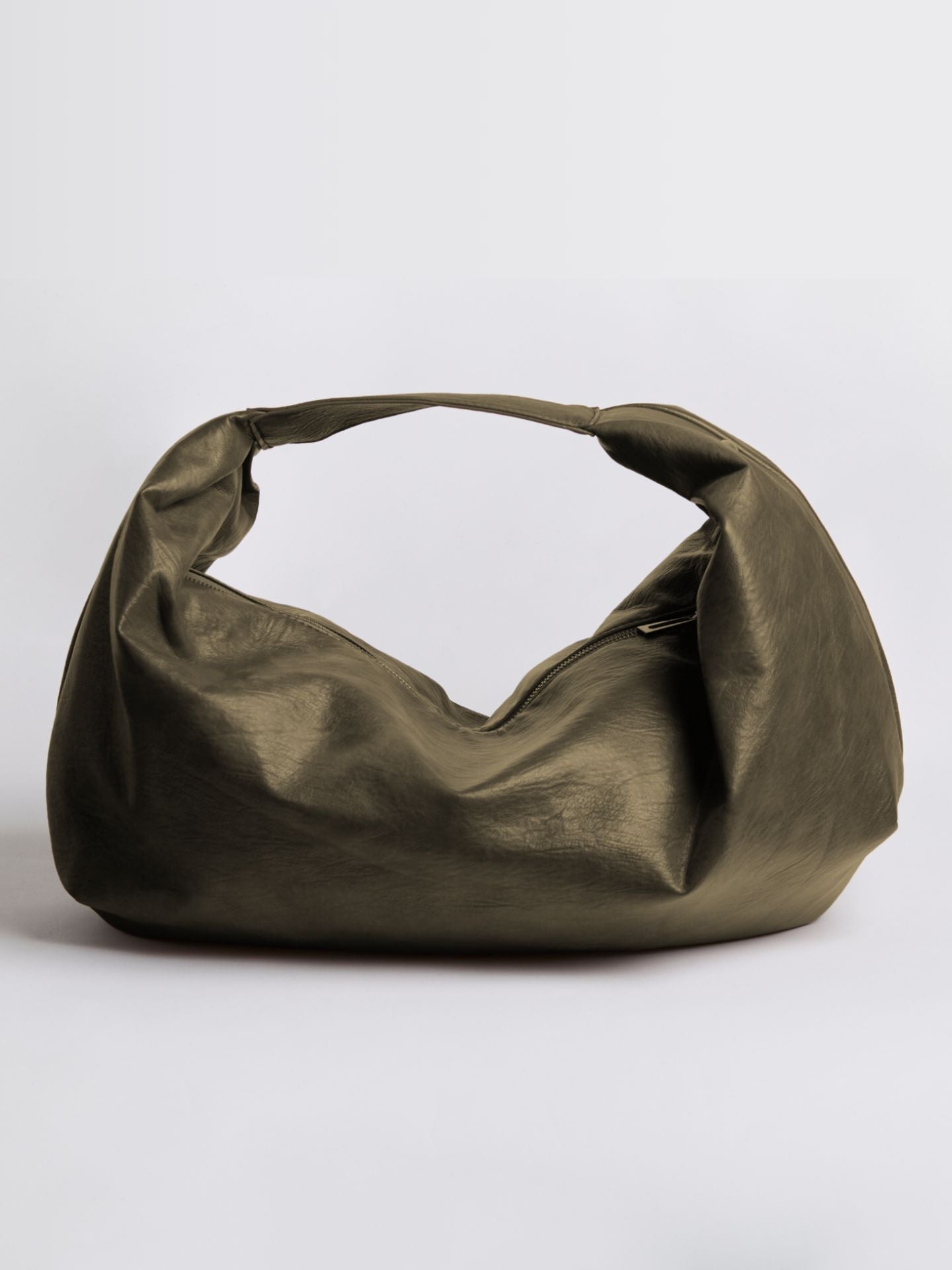 Sac à bandoulière femme élégant avec fermeture zip sécurisée