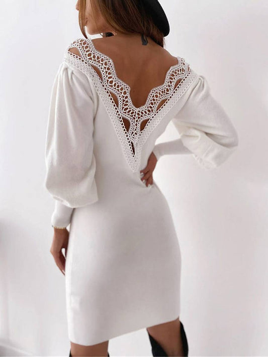 Robe de Soirée Dentelle Courte avec Décolleté Plongeant - PanierRoyale