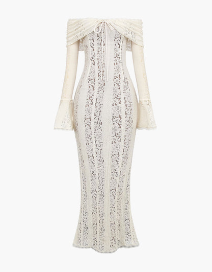 Robe de Soirée Élégante avec Décolleté Profond et Manches Longues