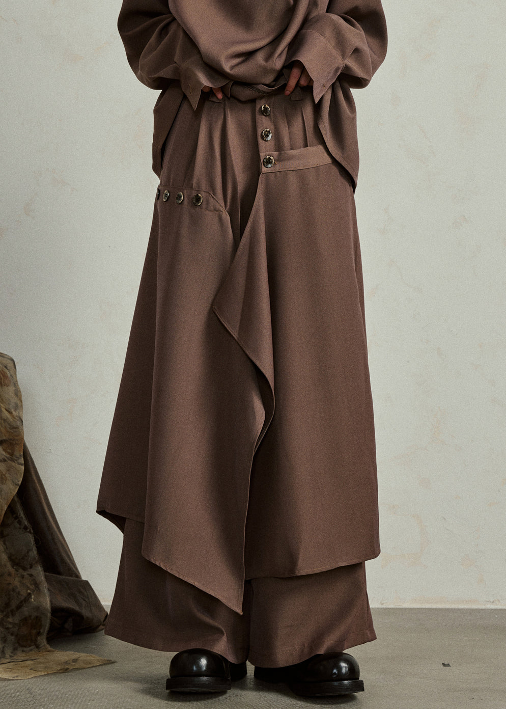 Pantalon haut de gamme en coton avec poches et détail jupe asymétrique - EasyApparels
