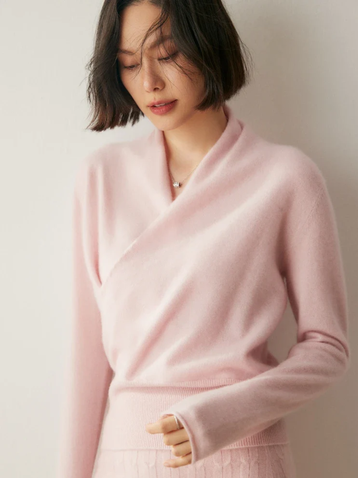 Pull femme élégant en maille avec col montant - BerlinGlamour