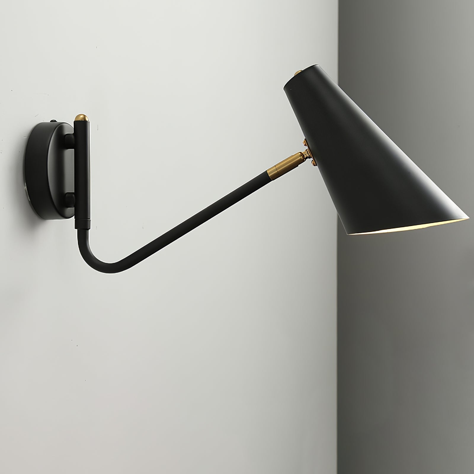 Conilux™ – Applique Murale Orientable Faisceau Précis