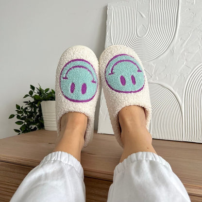 Pantoufles Peluche Sourire Douces