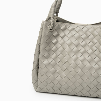 Sac à main femme noir végan avec bretelle et détails dorés