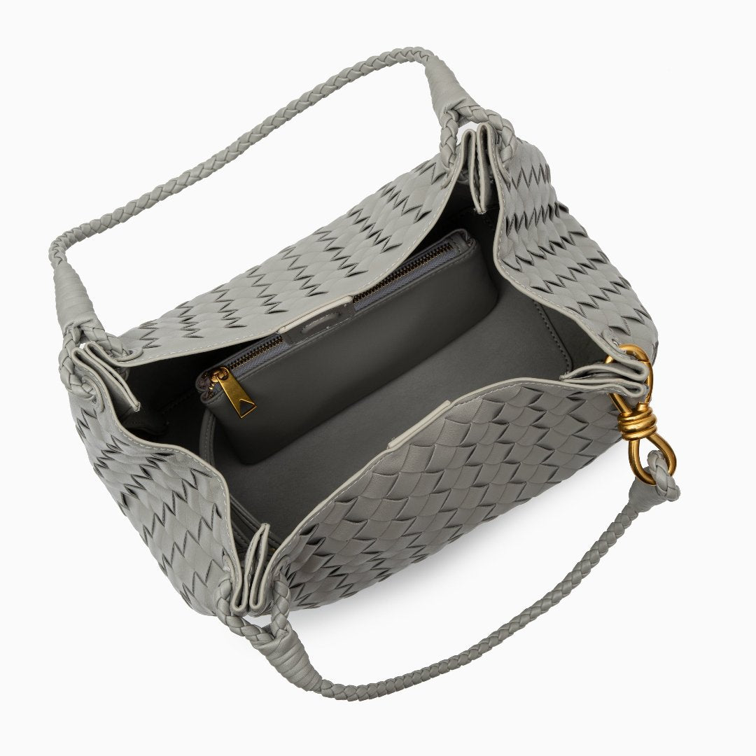 Sac à main femme noir végan avec bretelle et détails dorés