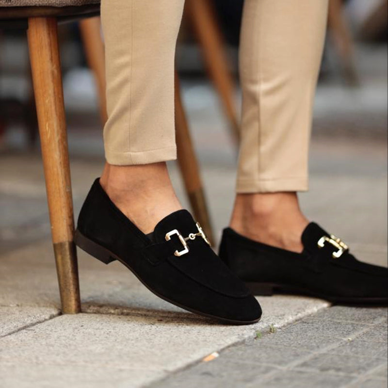 Chaussures Loafer Cuir Noir à Boucle Dorée Élégante