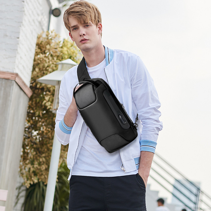Sac à bandoulière étanche avec port USB rechargeable - PanierRoyale