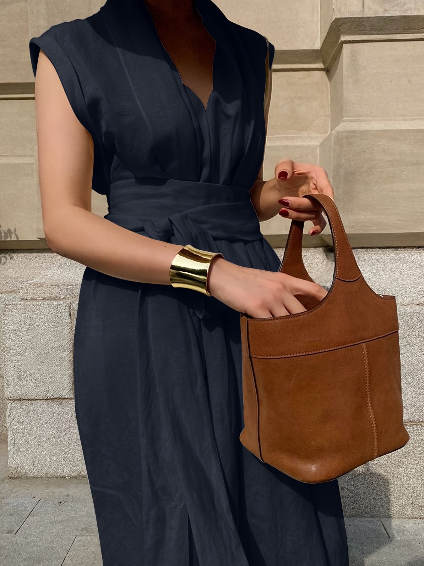 Elegancia™ – Robe Longue Chic & Fluide avec Ceinture Élégante