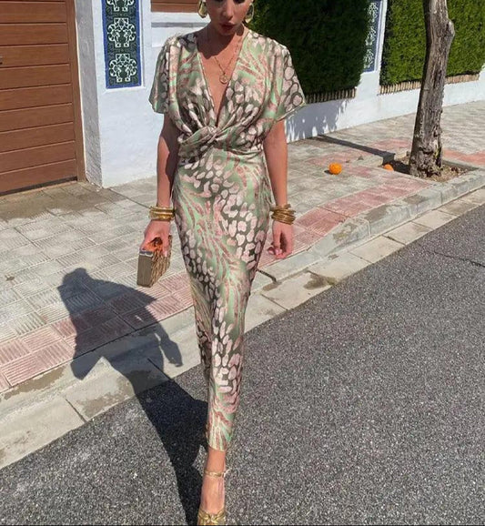 Robe Féminine Décolleté en V Chic et Raffinée - PanierRoyale