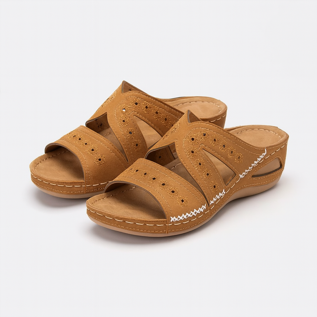Sandales Femmes Noir Classiques avec Perforations et Semelle Plate