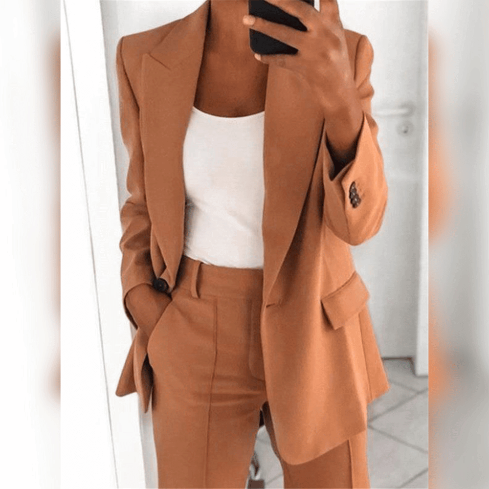 Costume Femme Deux Pièces Élégant et Professionnel