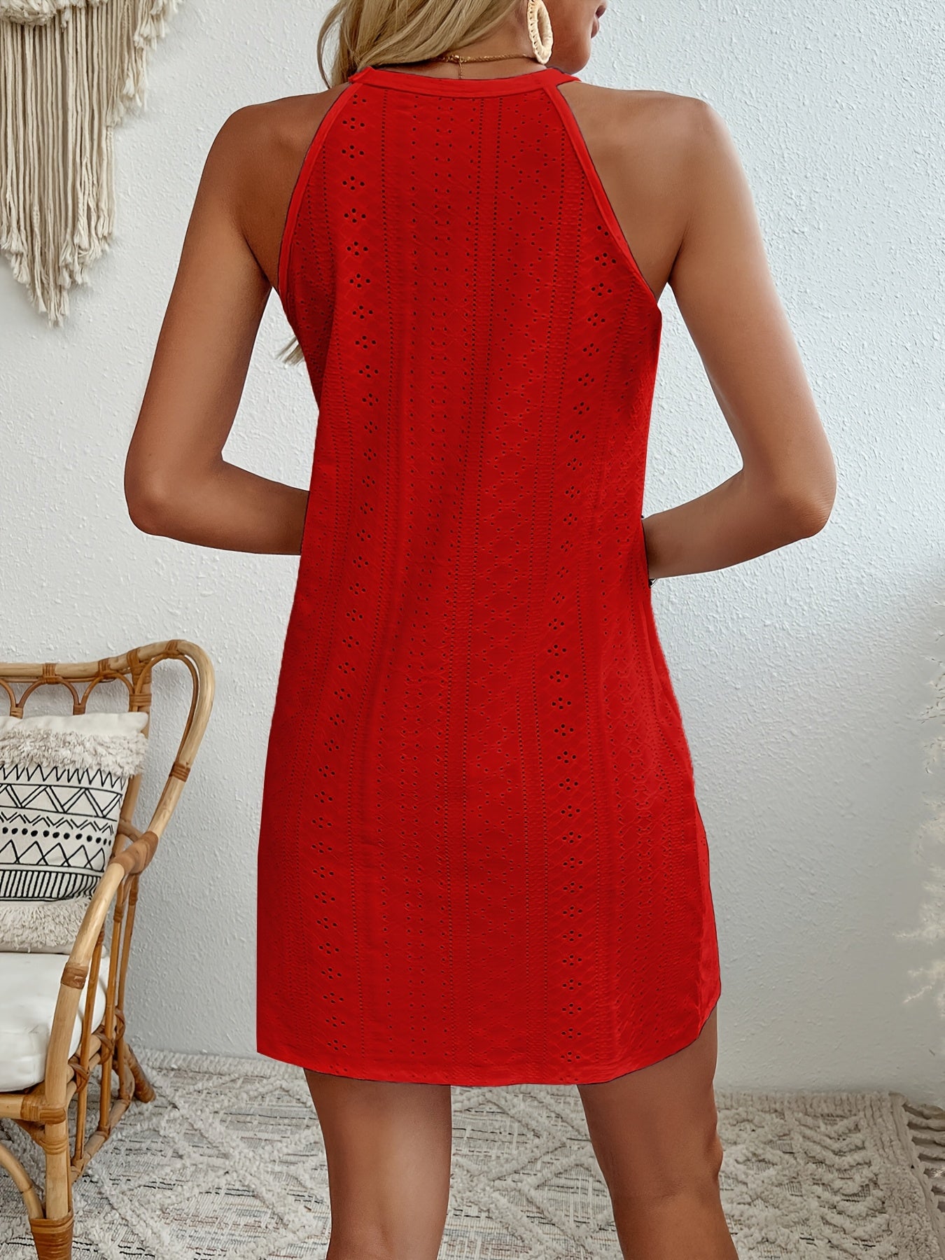 Elysea™ – Robe Femme Été Courte Chic à Bretelles Spaghetti Brodée