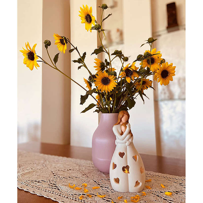 Éthéria™ – Lampe de Table Décorative Élégante en Résine Beige