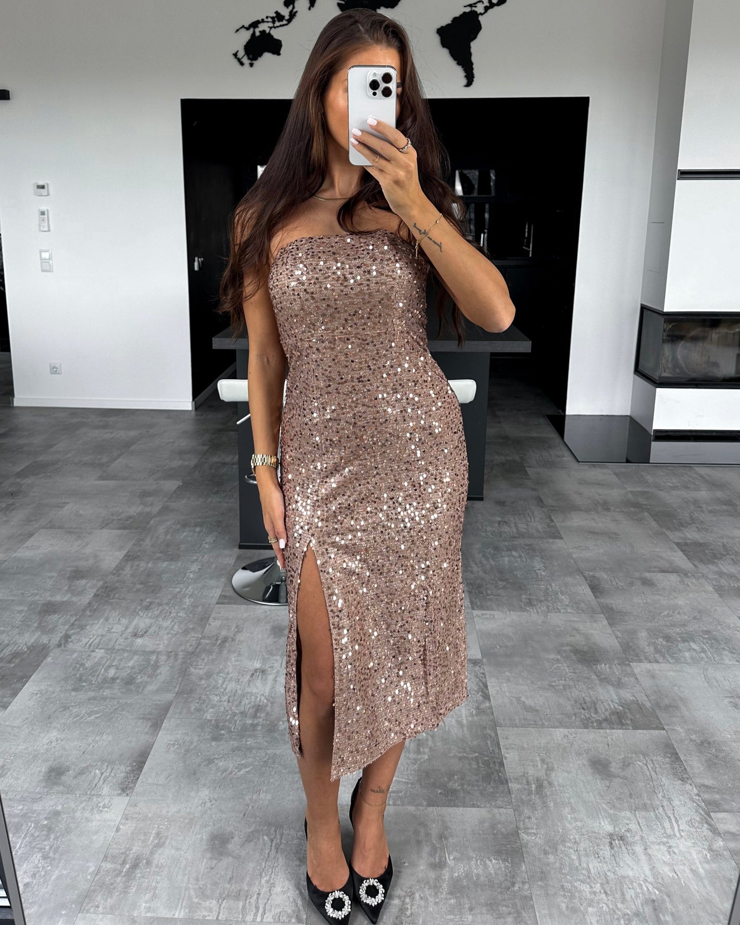 Robe de soirée scintillante dorée