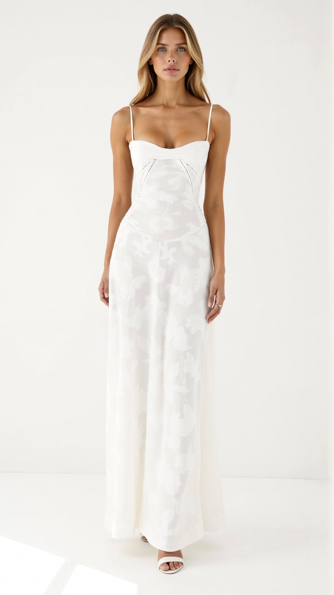 Robe de mariée invitée, bustier élégant pour femme