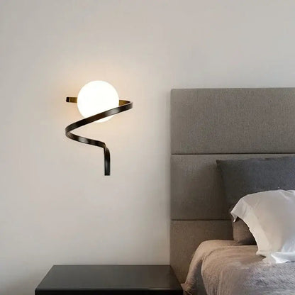 Fiestora™ – Applique Murale LED Noire & Dorée Moderne avec Éclairage Chaud/Froid