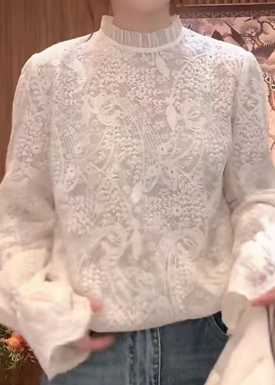 Blouses blanches en dentelle avec col haut et manches larges - EasyApparels