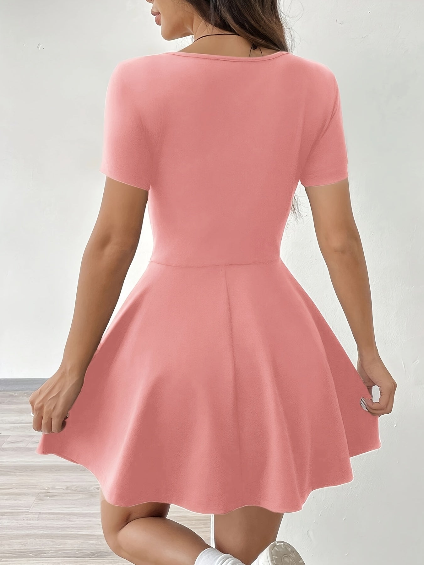 Flexima™ – Robe Moulante Courte Femme Légère et Sport Chic pour l’Été