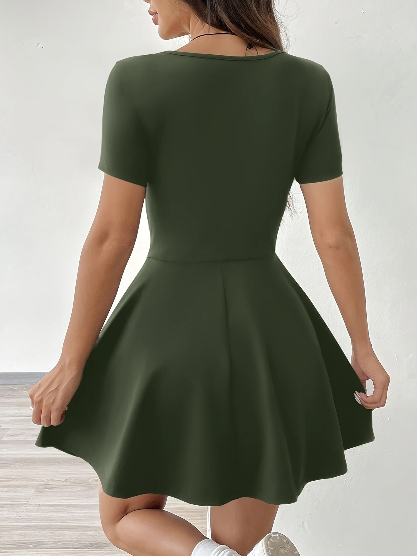 Flexima™ – Robe Moulante Courte Femme Légère et Sport Chic pour l’Été