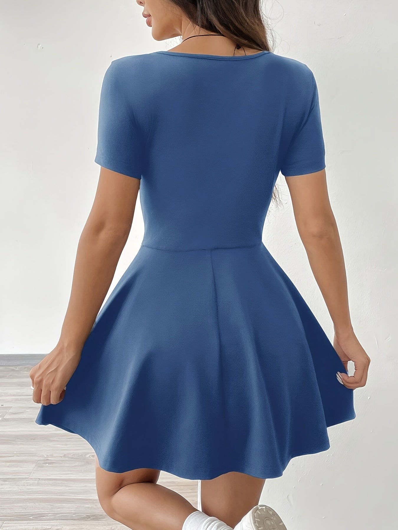 Flexima™ – Robe Moulante Courte Femme Légère et Sport Chic pour l’Été