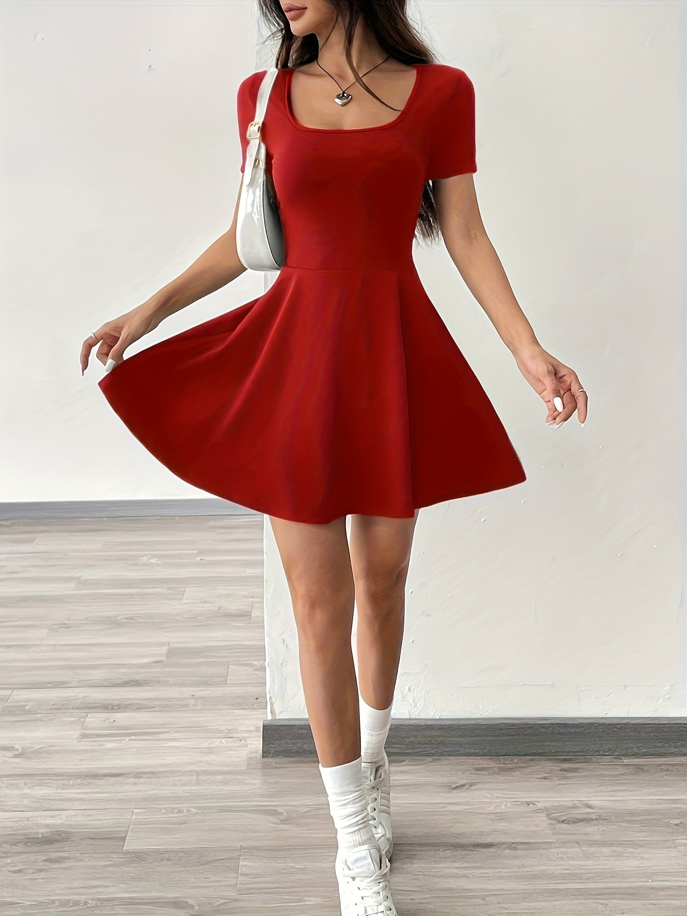 Flexima™ – Robe Moulante Courte Femme Légère et Sport Chic pour l’Été