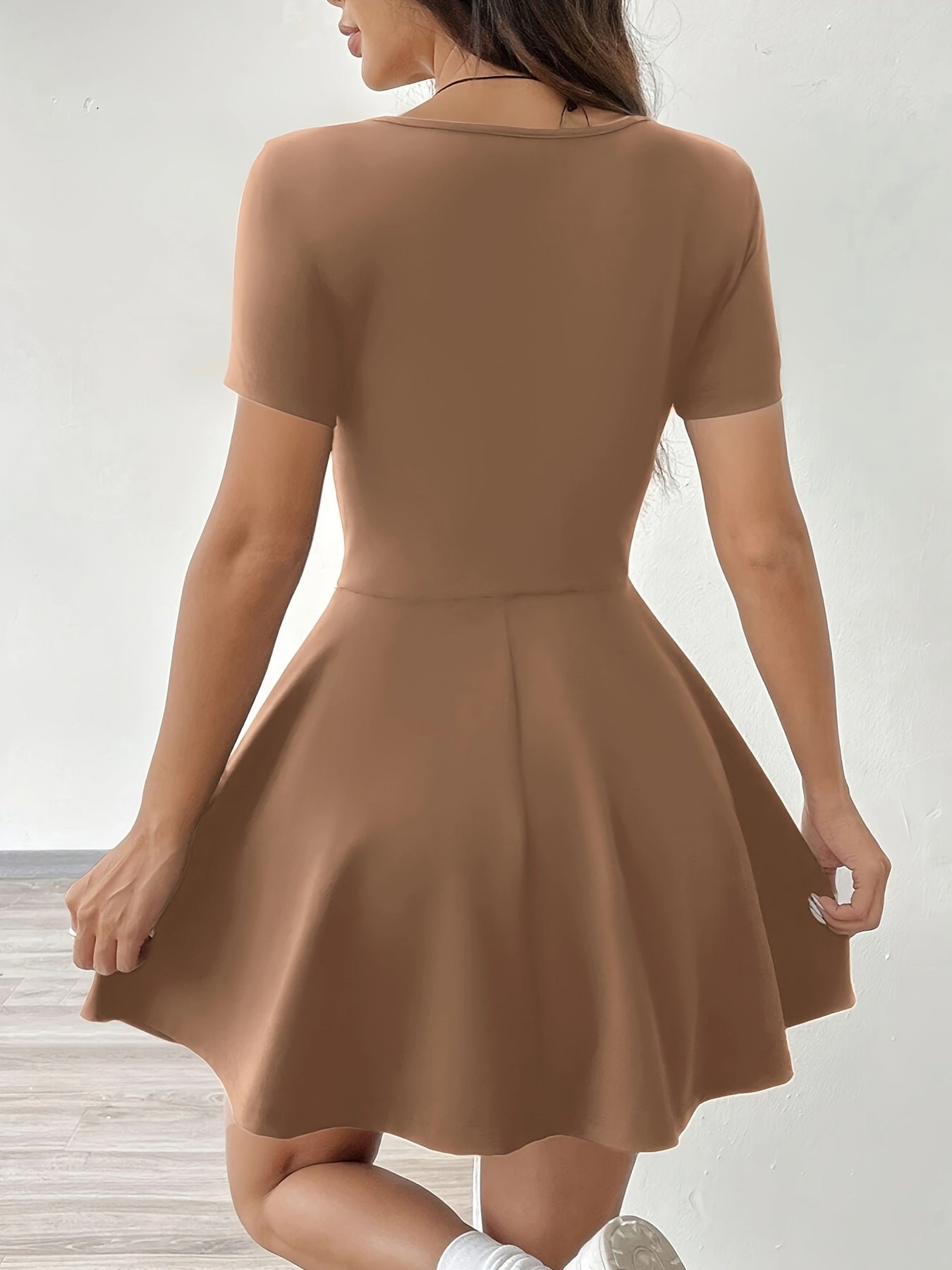 Flexima™ – Robe Moulante Courte Femme Légère et Sport Chic pour l’Été