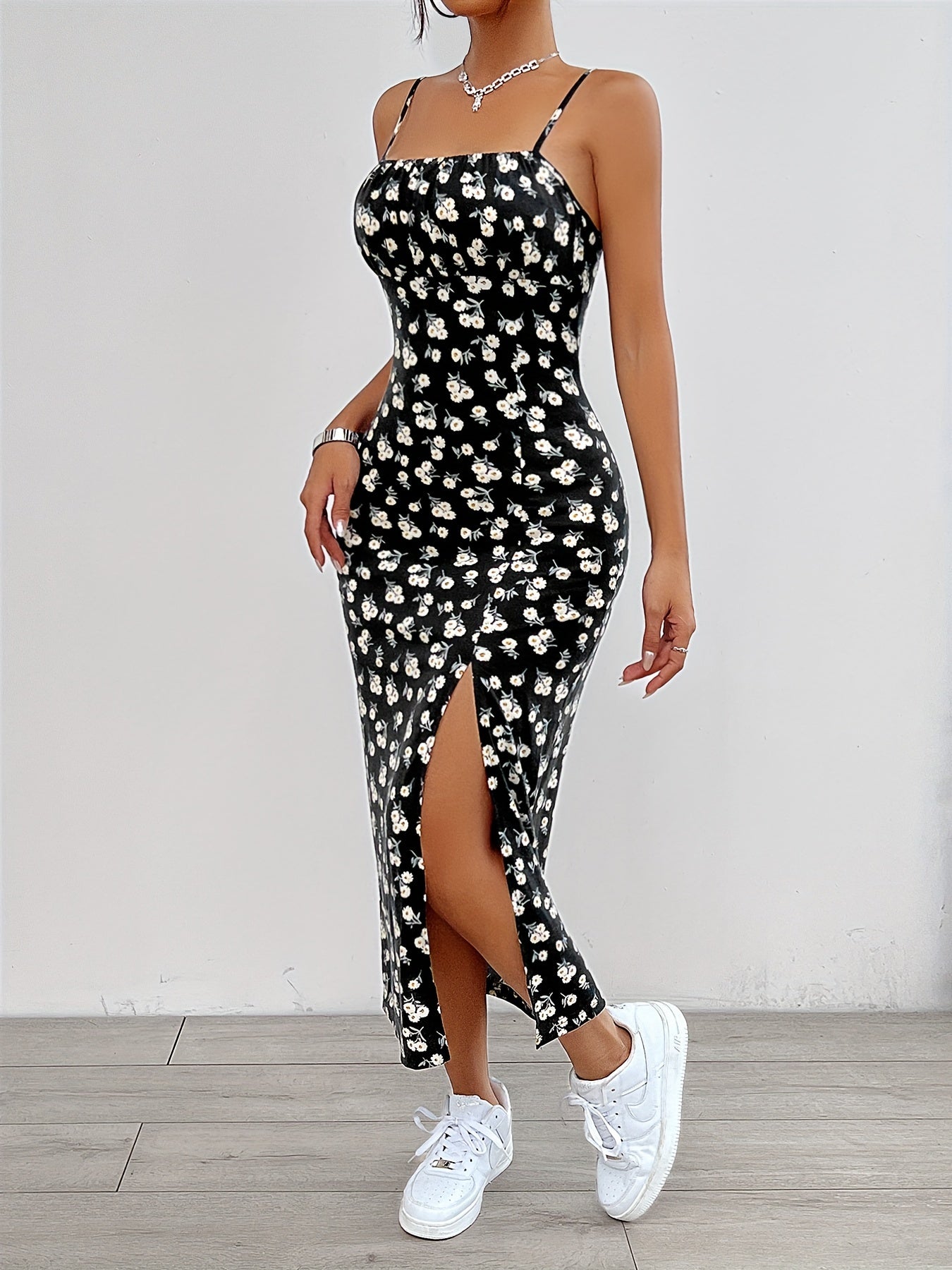 Floravea™ – Robe Fendue Mi-Longue à Fleurs Élégante et Sans Manche
