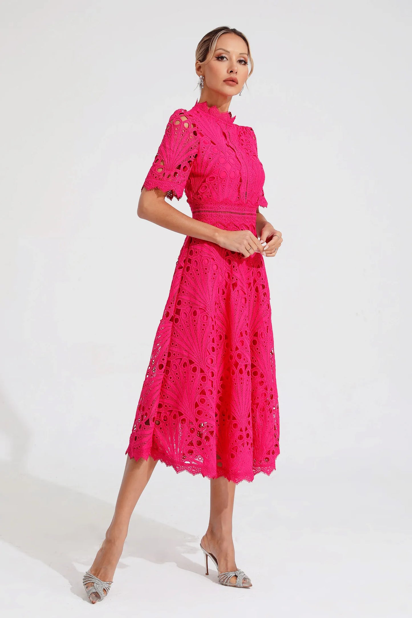 Robe en Dentelle Midi Élégante pour Femme