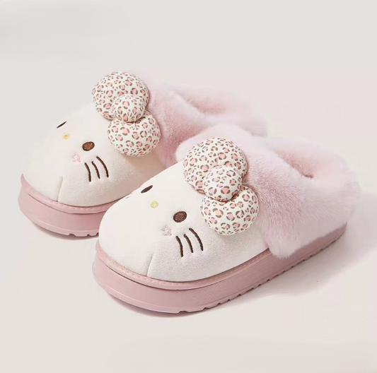 Chaussons Peluche Hello Kitty Doux et Confortables pour Femme - PanierRoyale