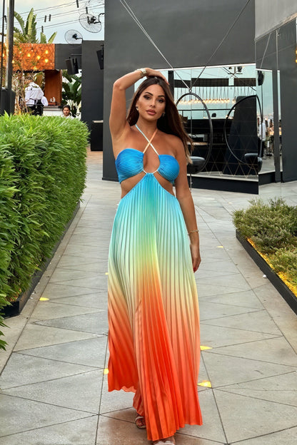 Robe Longue Décolletée Plissée Chic Féminine