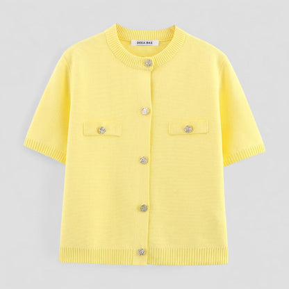 Gilet femme court en maille léger avec boutons sur le devant