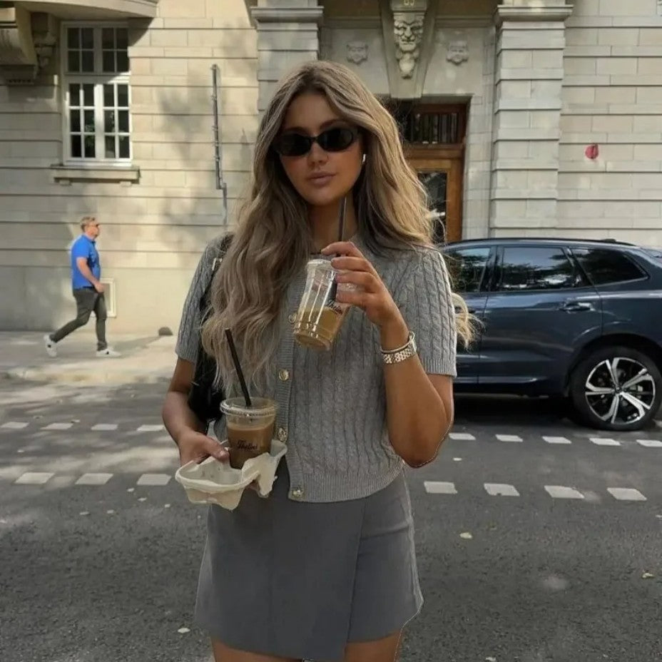 Gilet en maille à manches courtes pour femme avec fermeture boutonnée 6