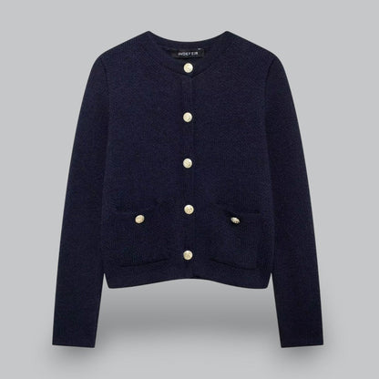 Gilet en maille douce avec boutons dorés → Gilet Maille Élégant avec Fermeture Boutons Dorés
