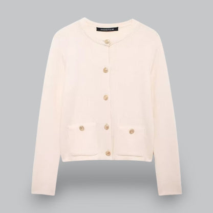 Gilet en maille douce avec boutons dorés → Gilet Maille Élégant avec Fermeture Boutons Dorés