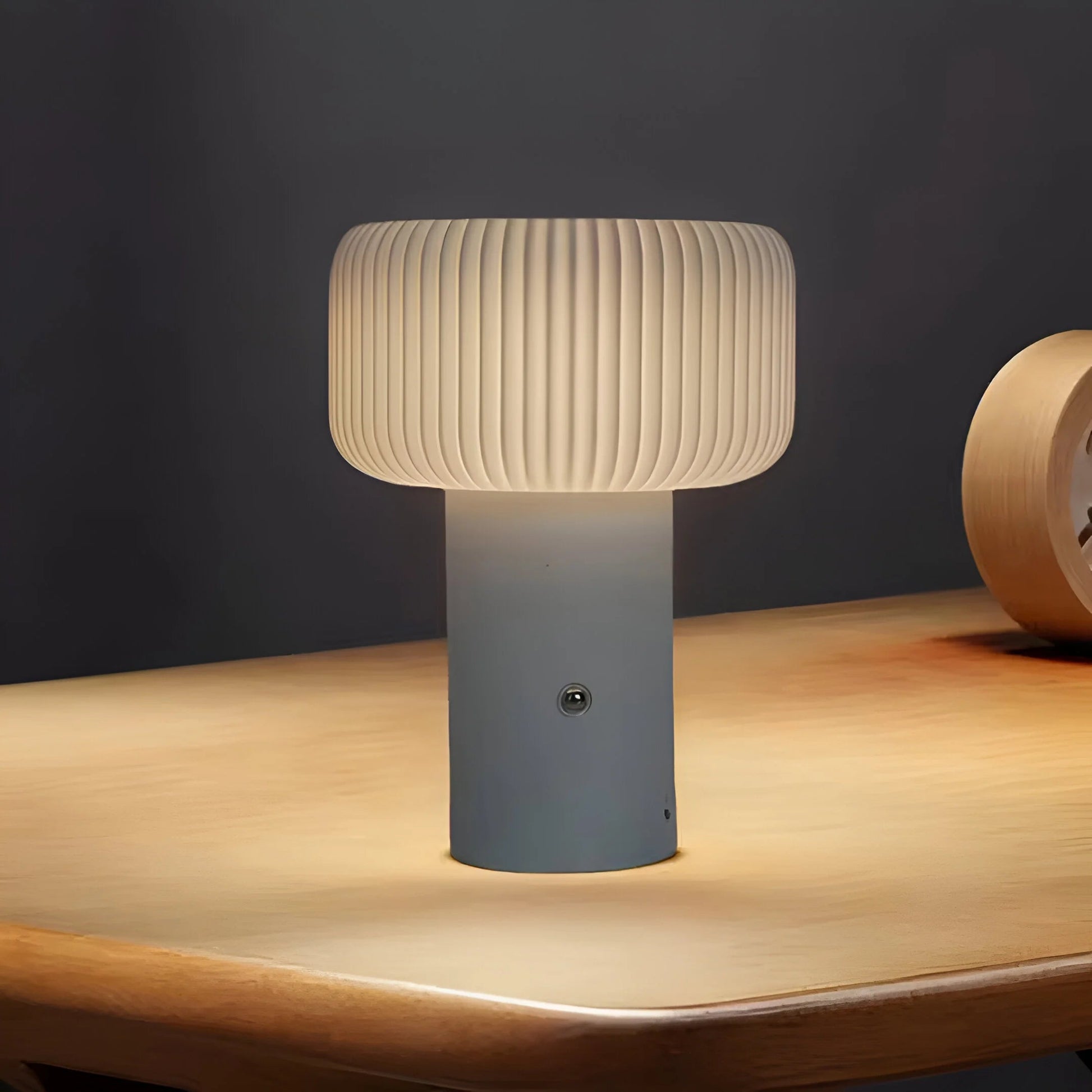 GlowCap™ – Lampe de Table Sans Fil Éclairage Dimmable et Portable