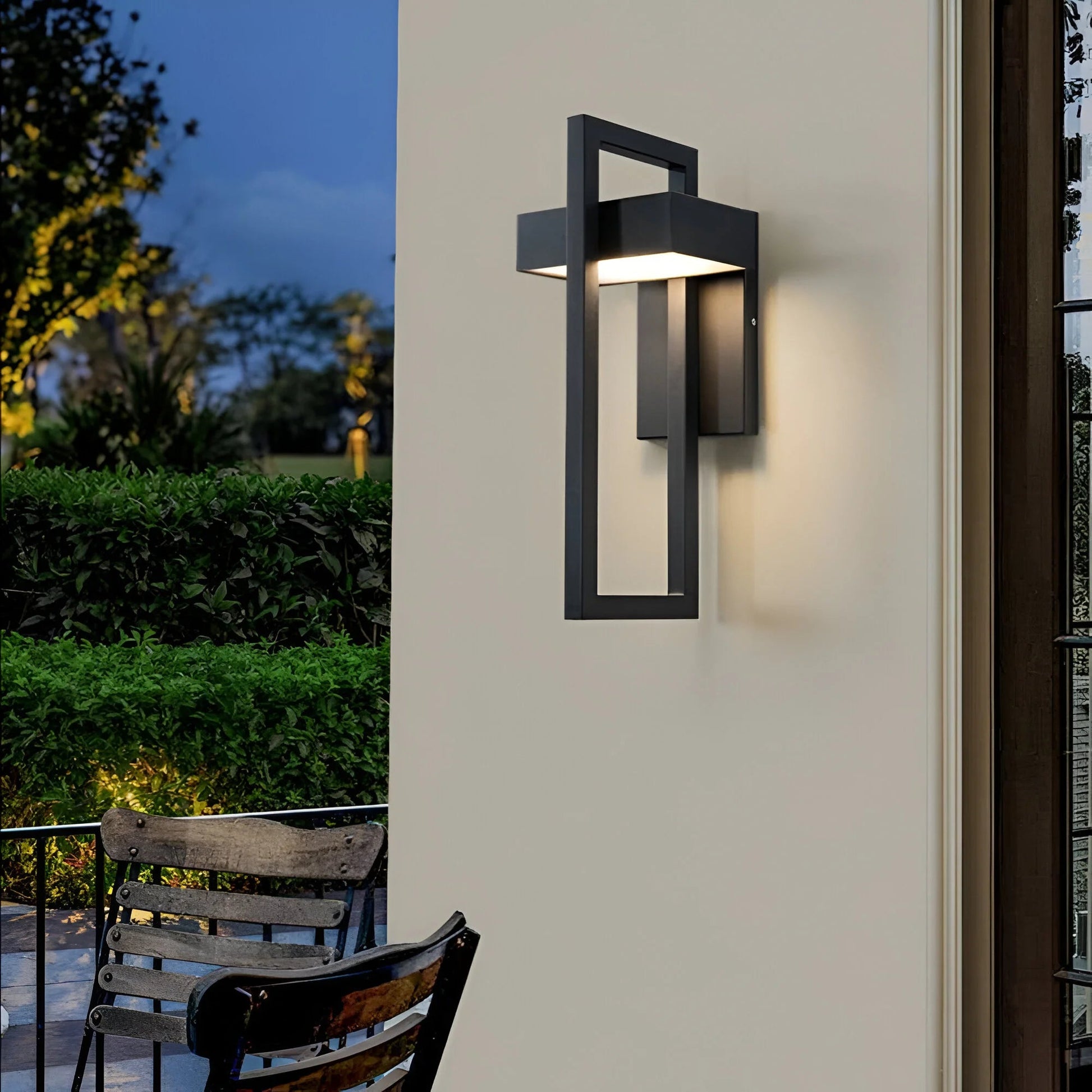 GlowCraft™ – Applique Murale Extérieure Résistante aux Intempéries