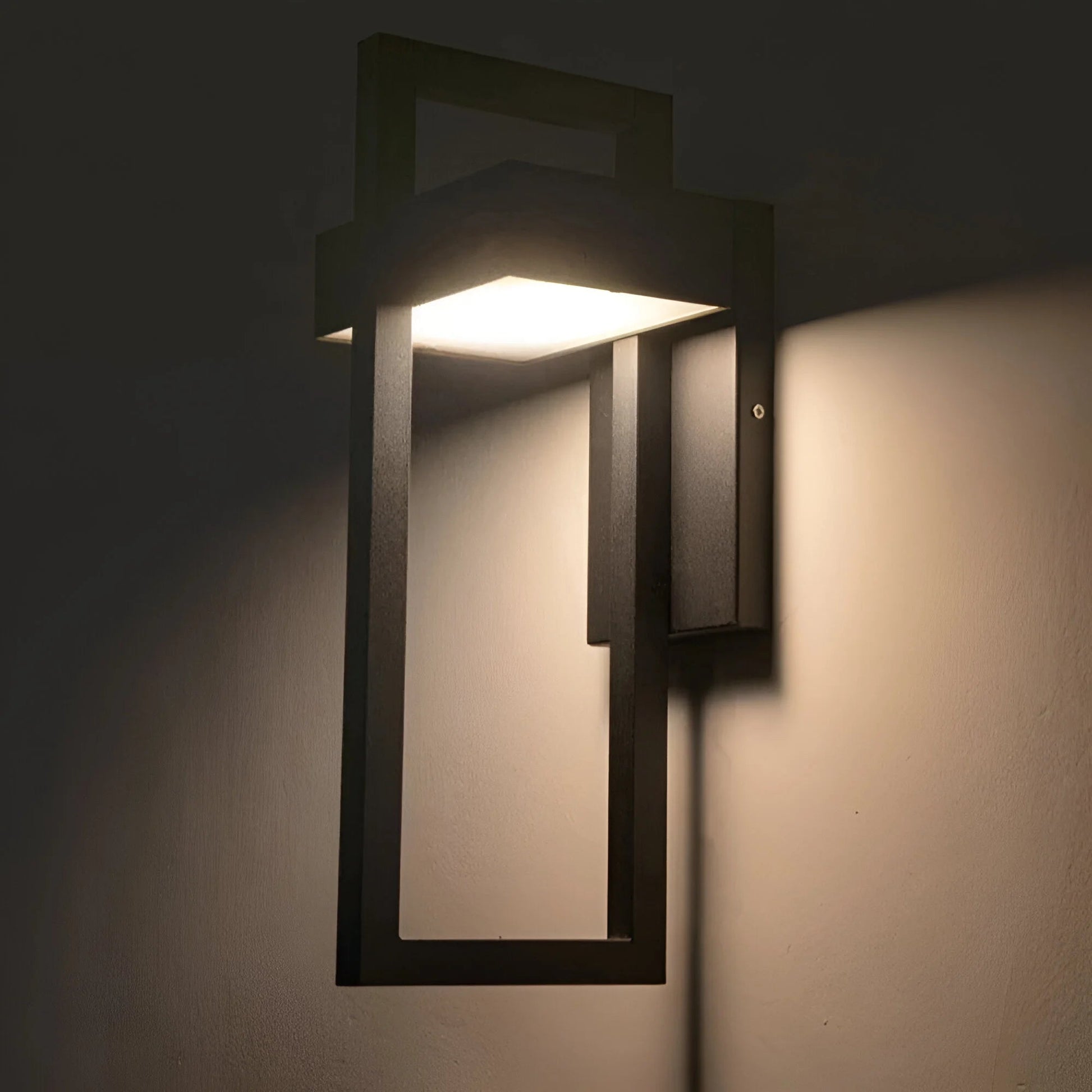 GlowCraft™ – Applique Murale Extérieure Résistante aux Intempéries