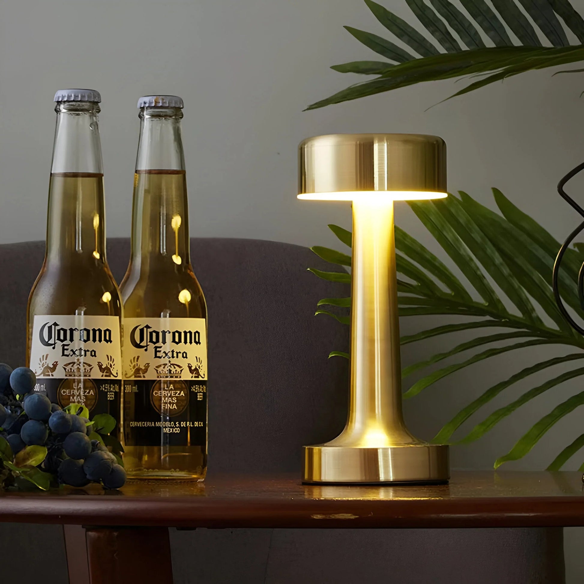 GlowSphere™ – Lampe de Table Rechargeable Sans Fil Design Élégant