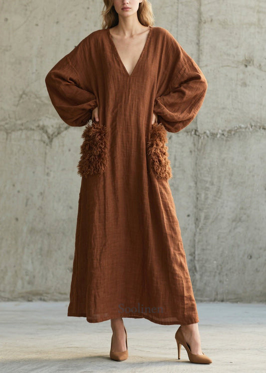 Douce robe d'hiver en faux cuir marron à col en V - EasyApparels