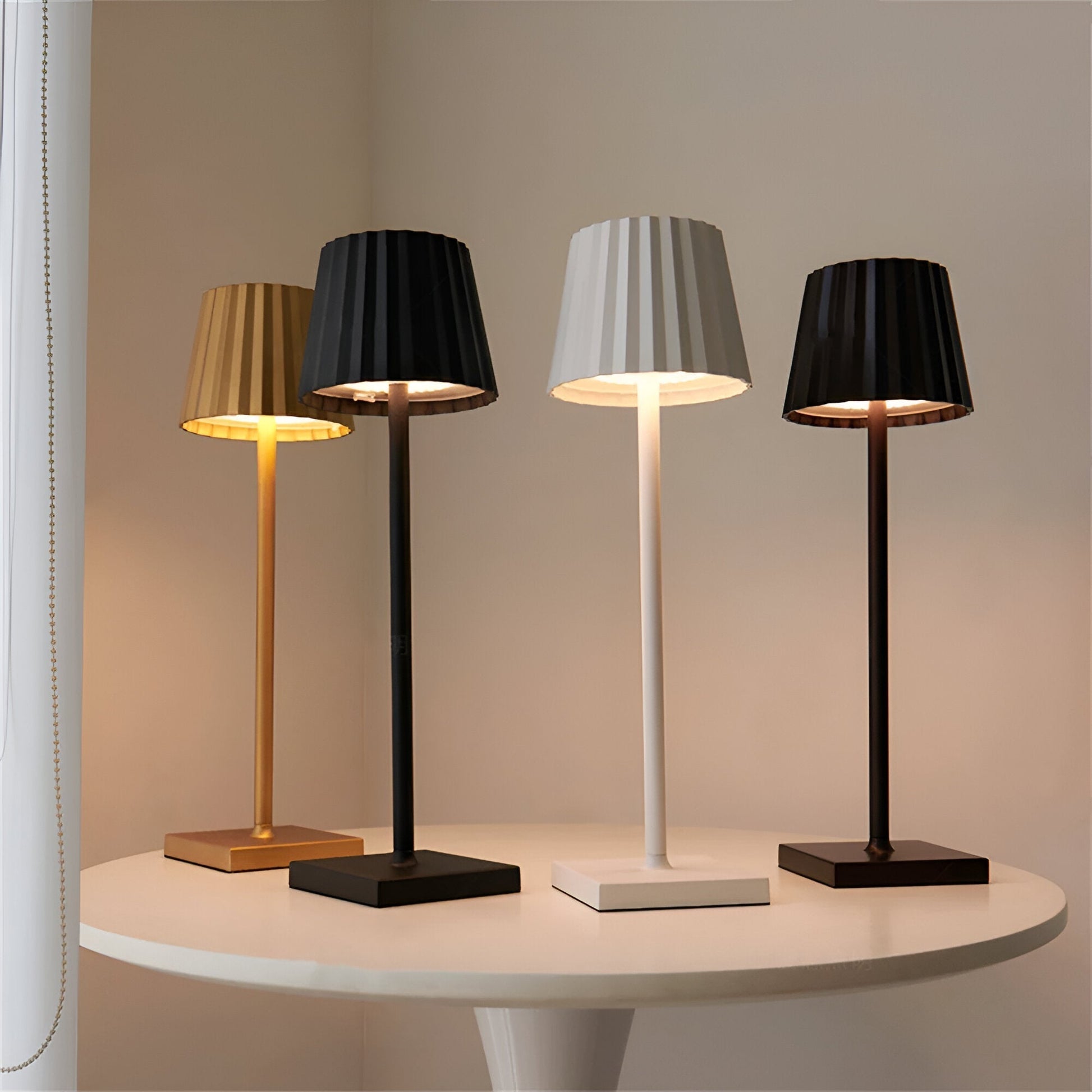 Lampe de Table LED sans Fil avec Dimmer tactile, Aluminium, 3 Niveaux de Luminosité - BerlinGlamour