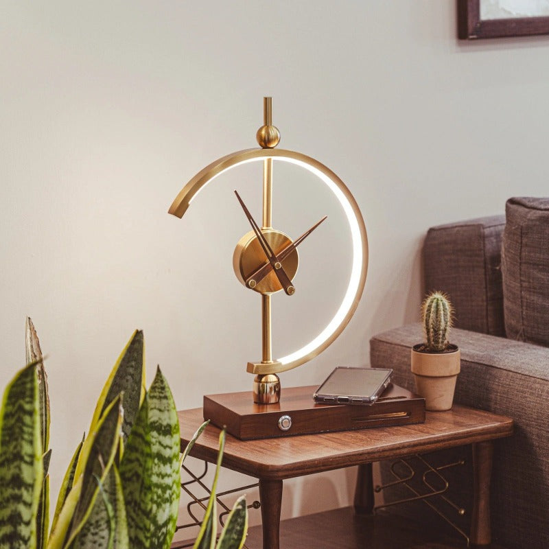 Horlogia™ – Lampe Pour Table De Nuit Chargeur + Horloge Intégrés