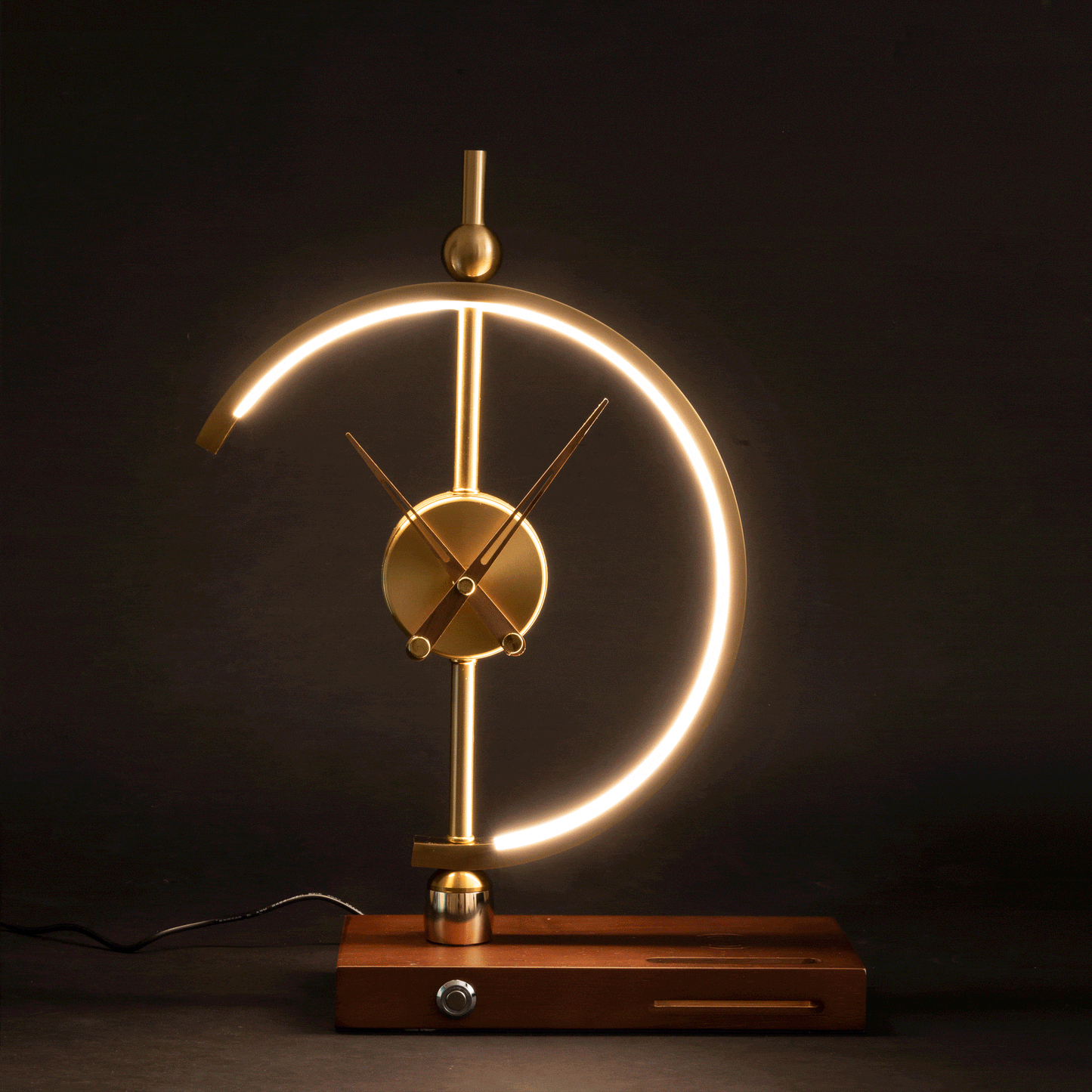 Horlogia™ – Lampe Pour Table De Nuit Chargeur + Horloge Intégrés