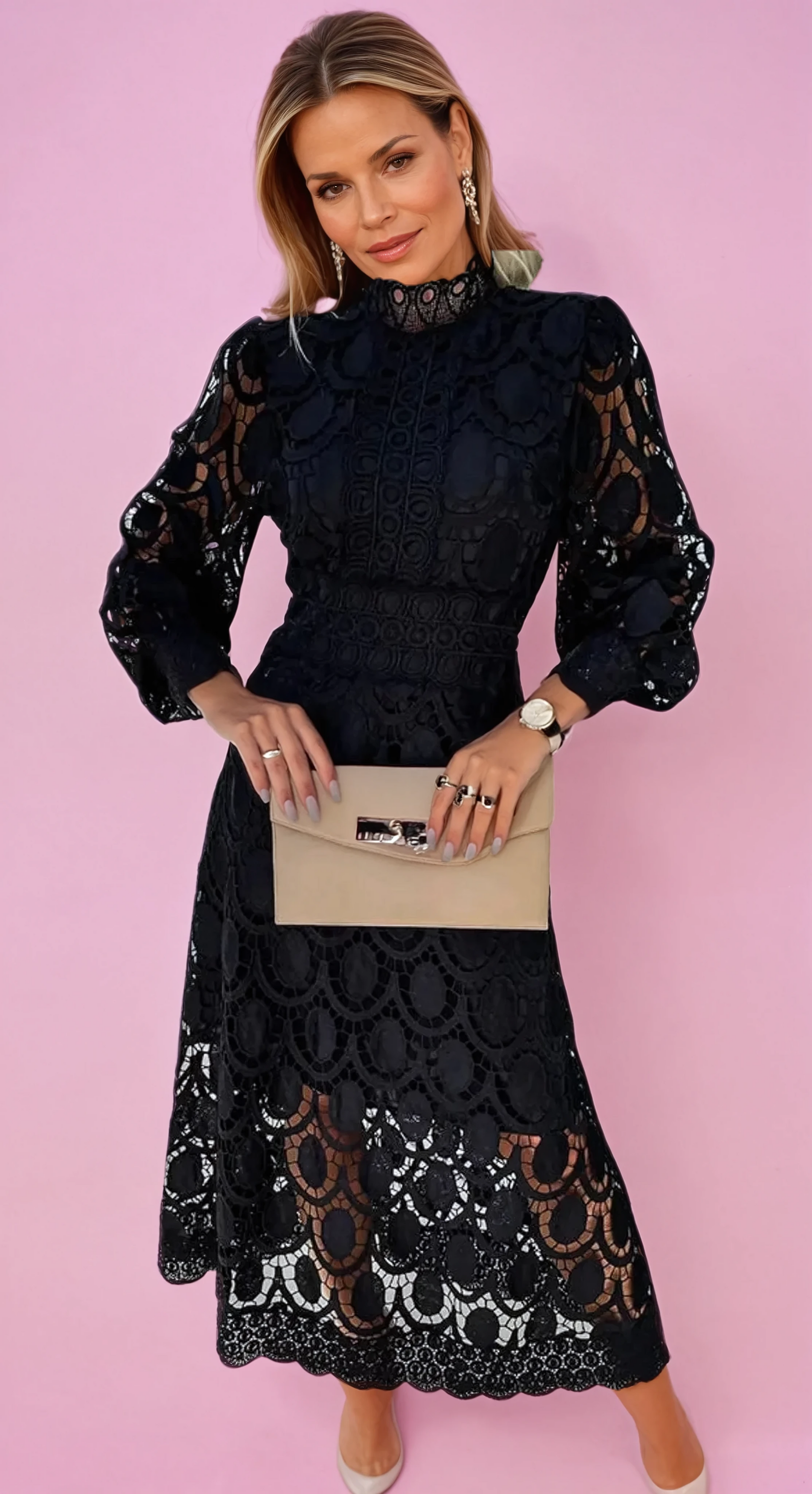 Robe Dentelle Élégante avec Col Montant et Détails Transparent - BerlinGlamour
