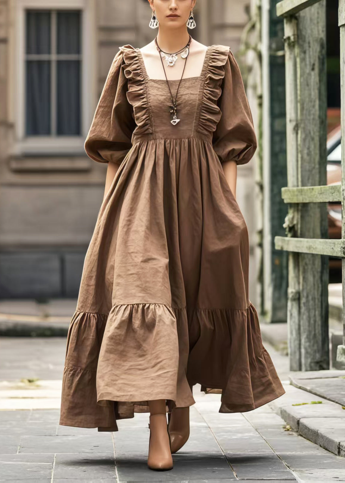 Robe de plage italienne brune à volants et ourlet large, manches bouffantes - EasyApparels